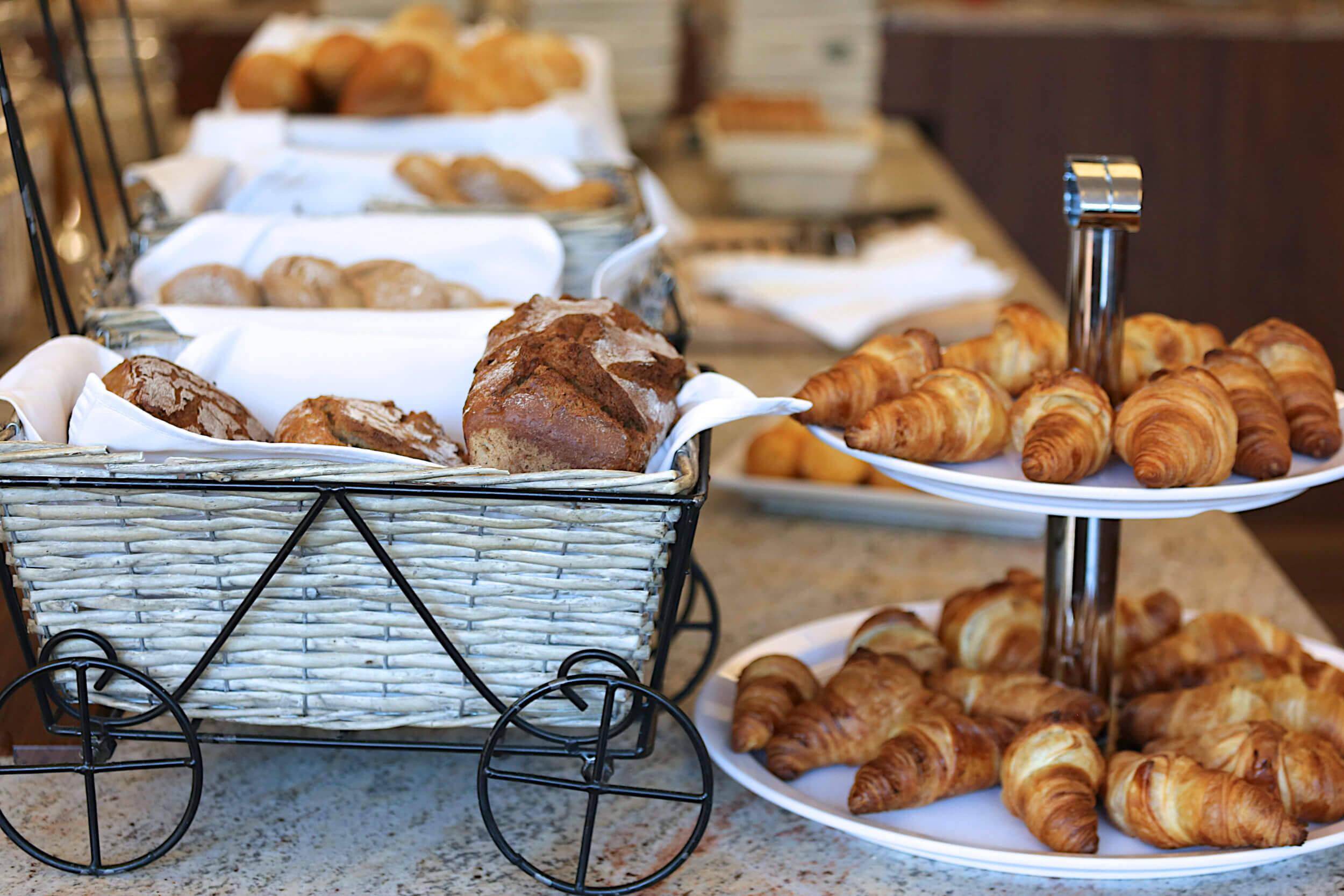 Brötchen - Croissants Brötchen - Croissants