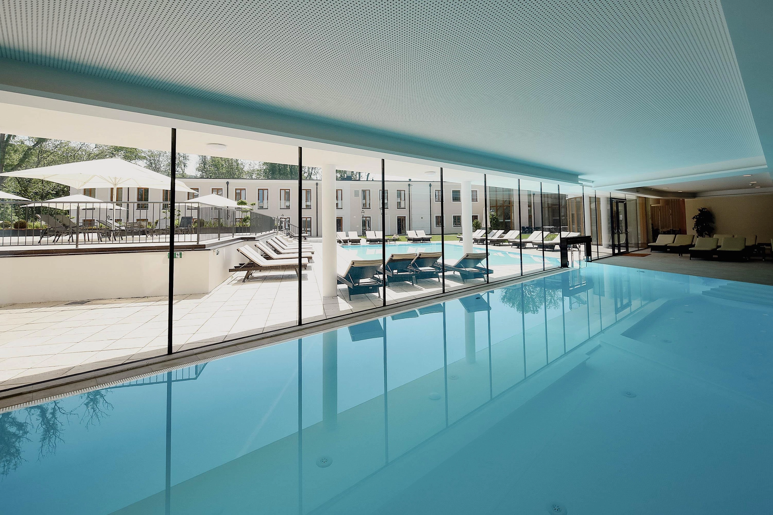 Pool indoor Pool indoor