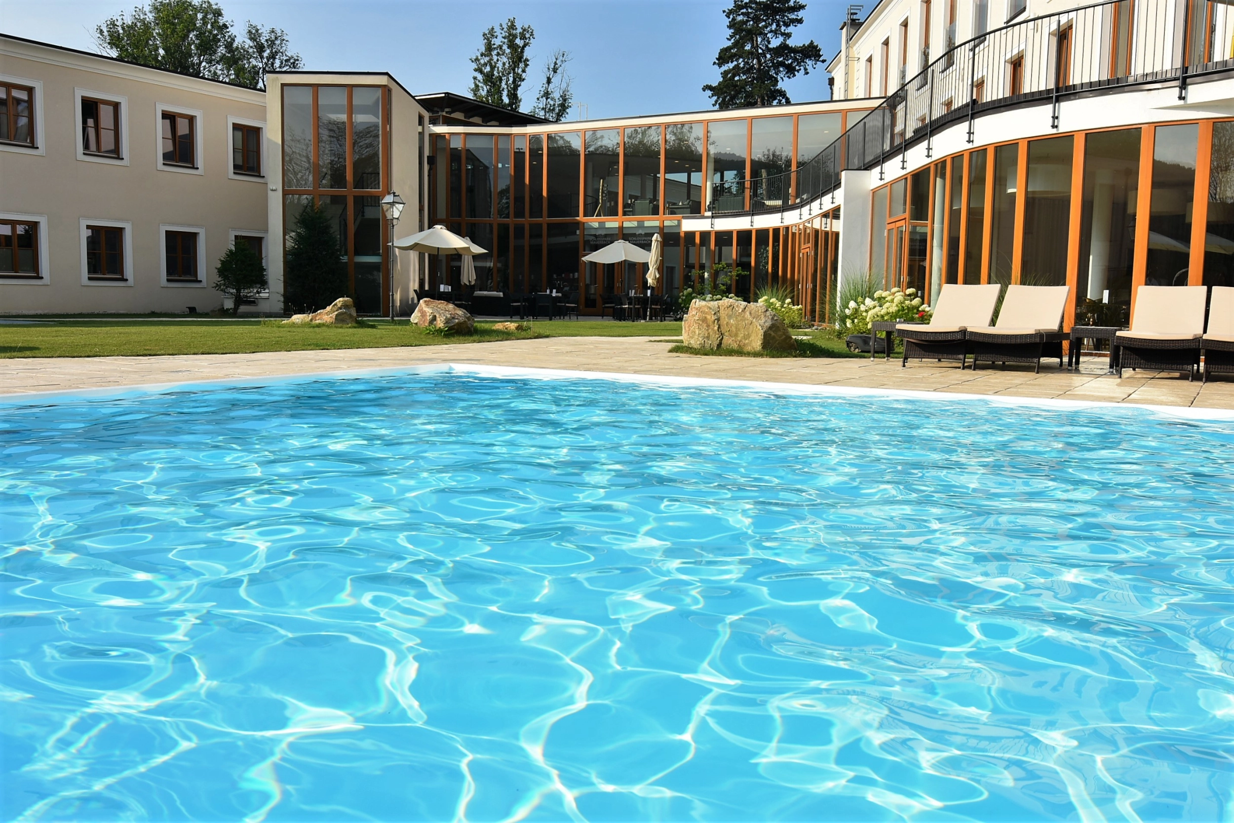Pool Schlosspark Mauerbach Pool Schlosspark Mauerbach